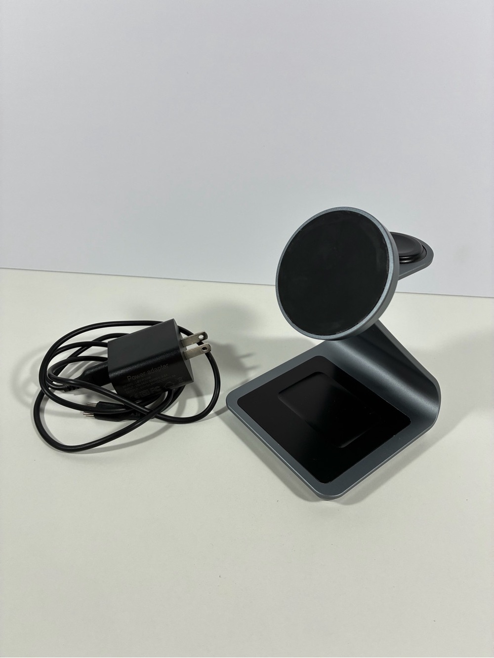 Bonola 3 in 1 Magnetic Wireless 23W Charging Station with MagSafe w/ Power